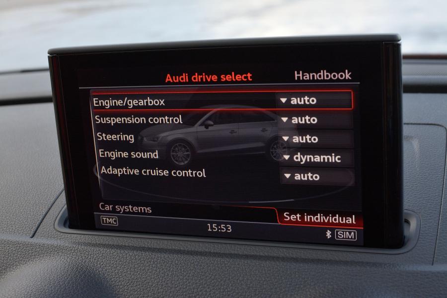 Детали интерьера Audi S3 Sedan (8V) 2013 года  (UK) (фото 46 из 53)